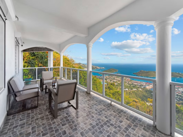 Luxurious Villa With Spectacular Views in St. Thomas